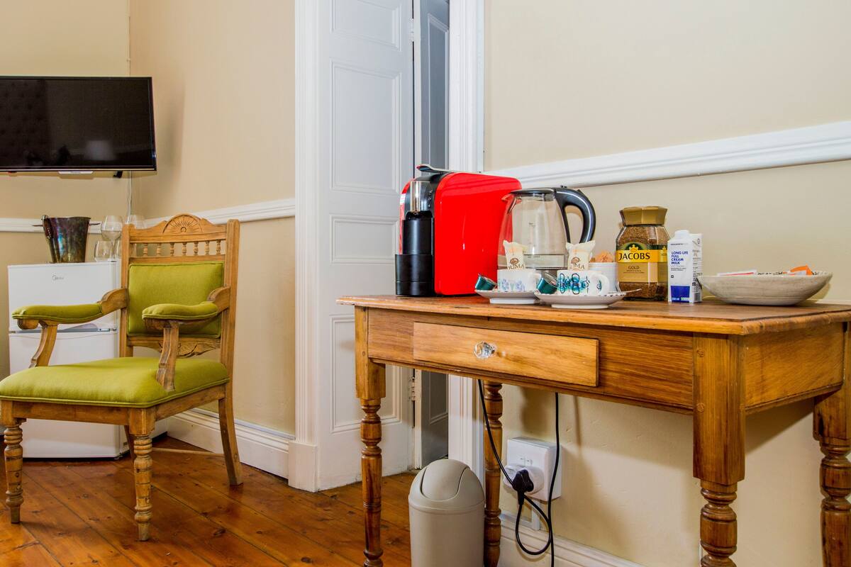 1 bedroom, premium bedding, desk, iron/ironing board
