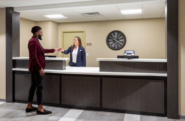 Reception - Candlewood Suites Rochester Mayo Clinic Area by IHG (Rochester)