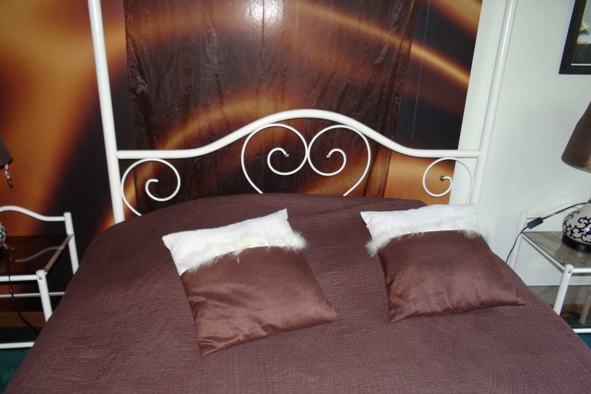 Mobile Home (A la Ferme) | Free cots/infant beds, individually decorated, individually furnished