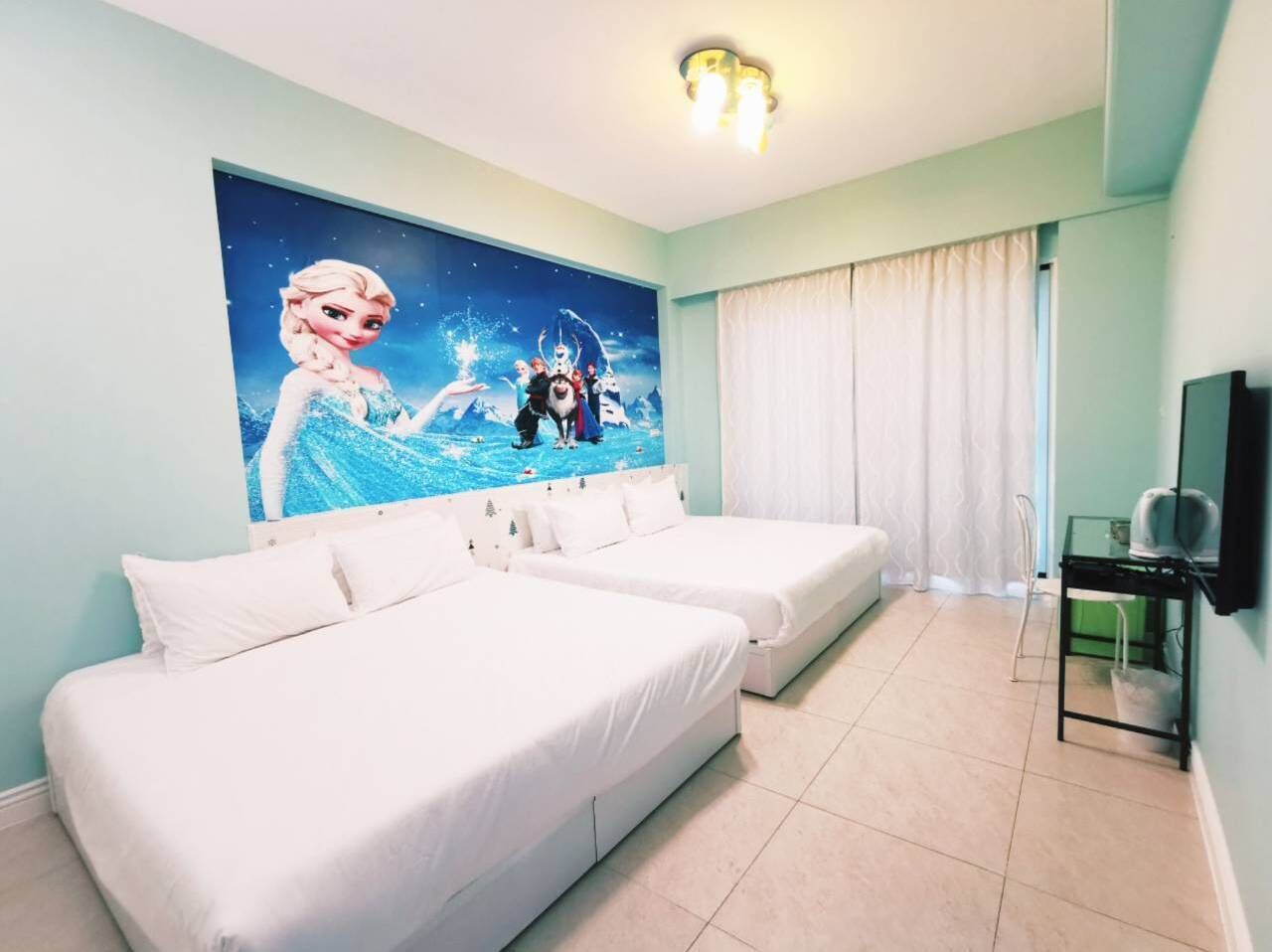 Premium bedding, individually decorated, individually furnished, desk