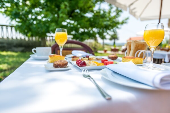 Termasuk sarapan bufet setiap hari 
