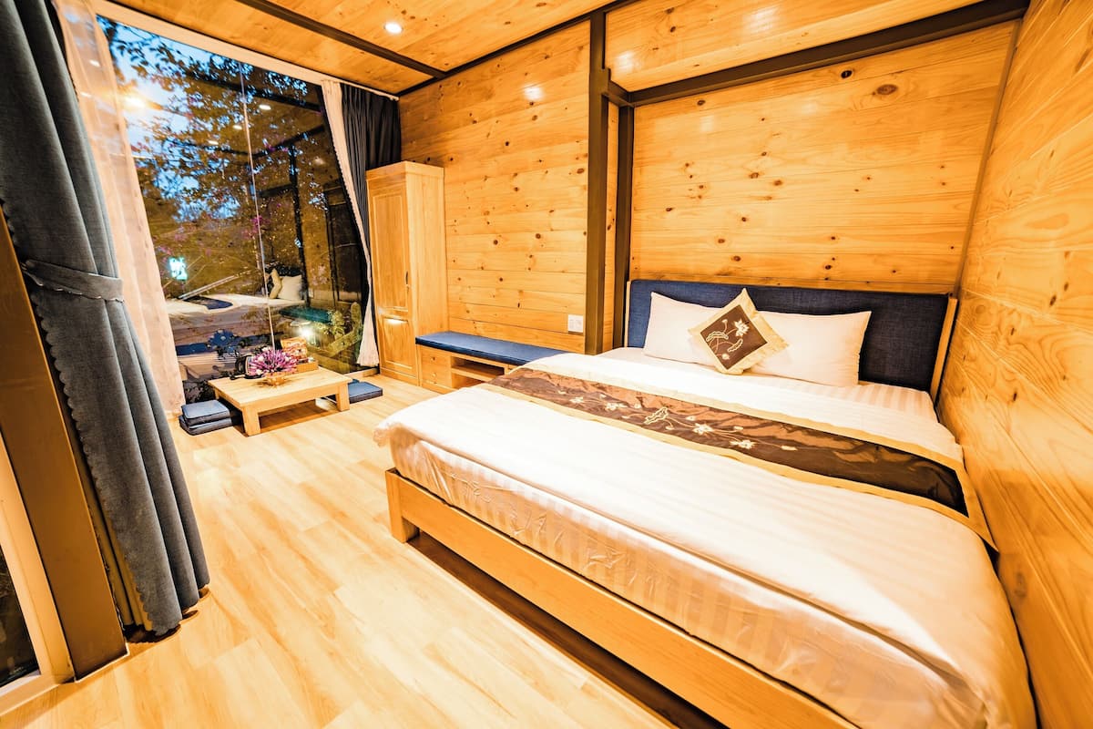 Bungalow | Minibar, skrivebord, blendingsgardiner og lydisolert