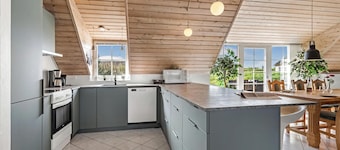 Lovely home in Ringkøbing with WiFi