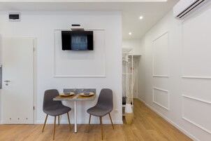 Deluxe-huoneisto | Äänieristys, silitysrauta/-lauta, ilmainen Wi-Fi