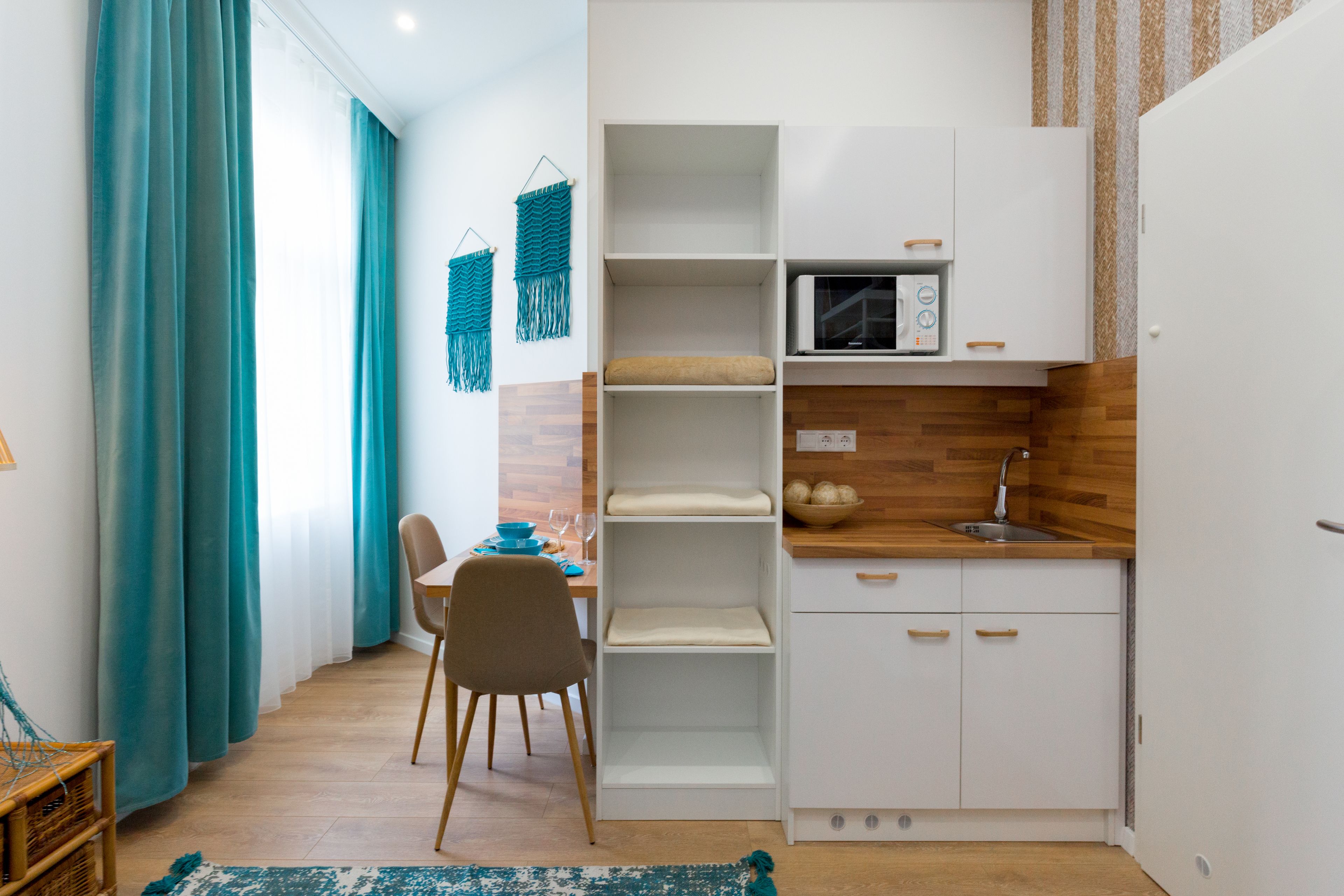 Appartement Supérieur | Coin cuisine privé | Réfrigérateur, micro-ondes, plaque de cuisson, bouilloire électrique