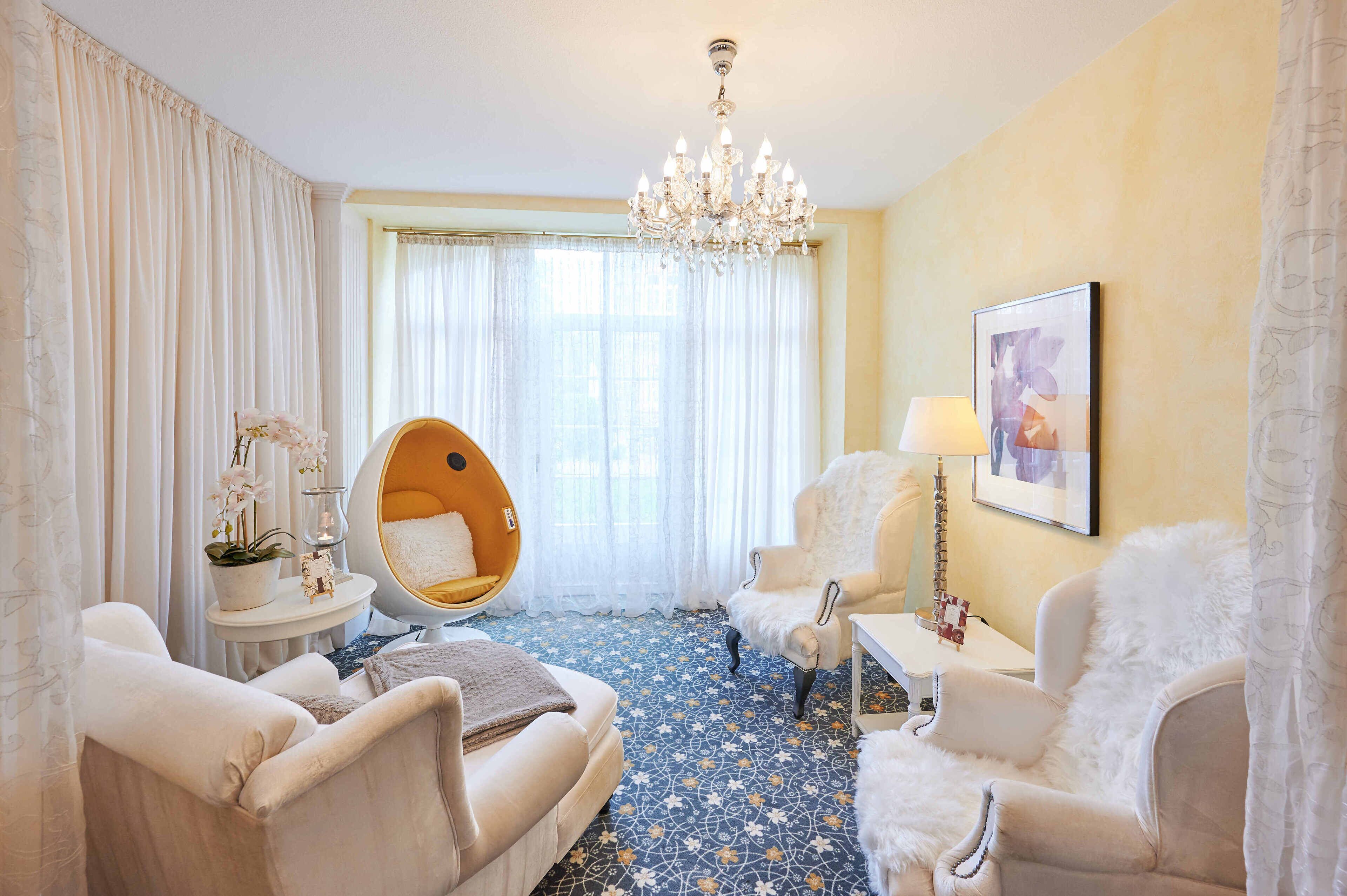 sauna, body treatments, hot stone massages, facials, massages