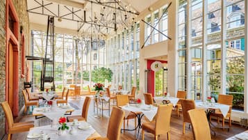 Desayuno buffet incluido todos los días