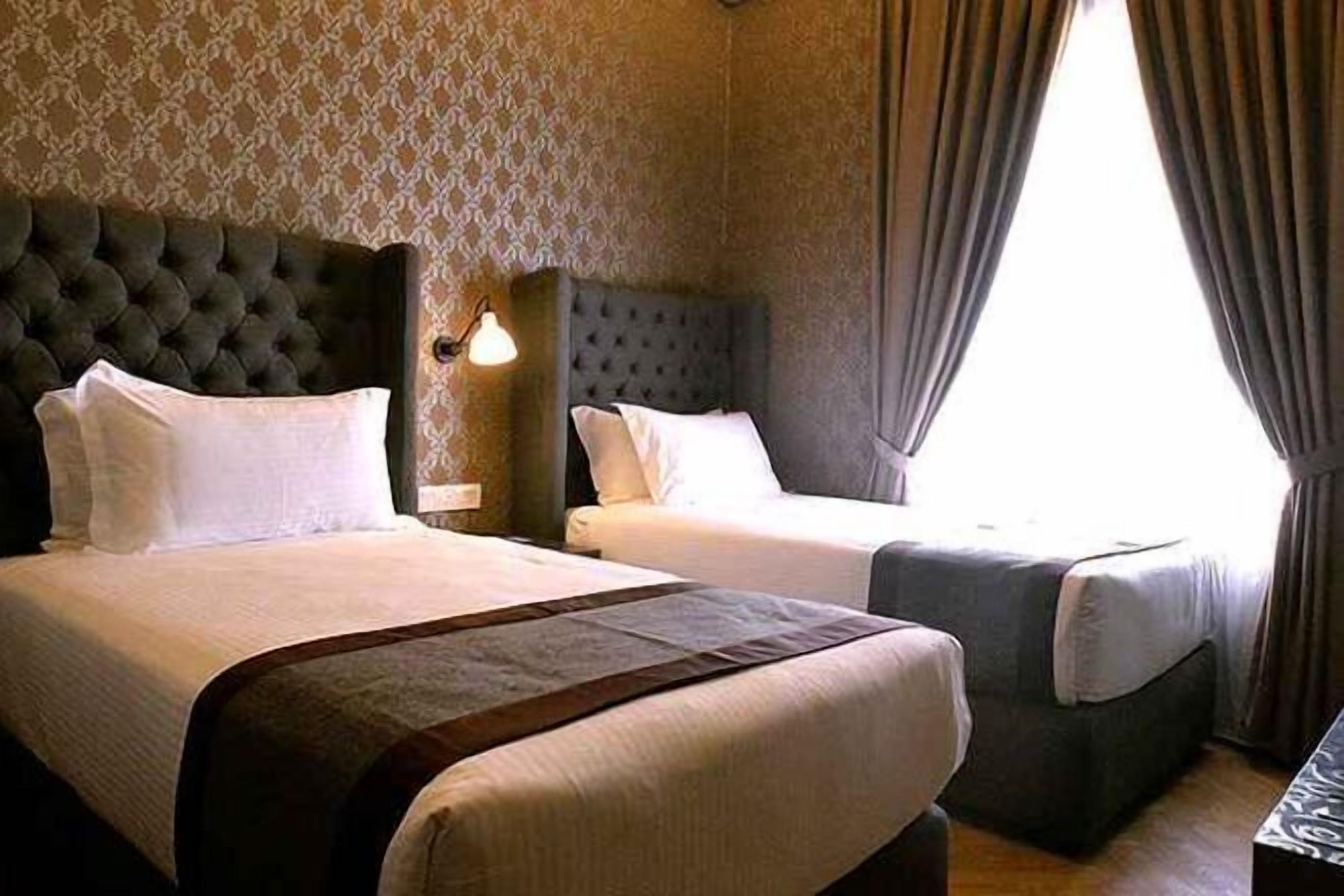 In-room safe, iron/ironing board, free WiFi