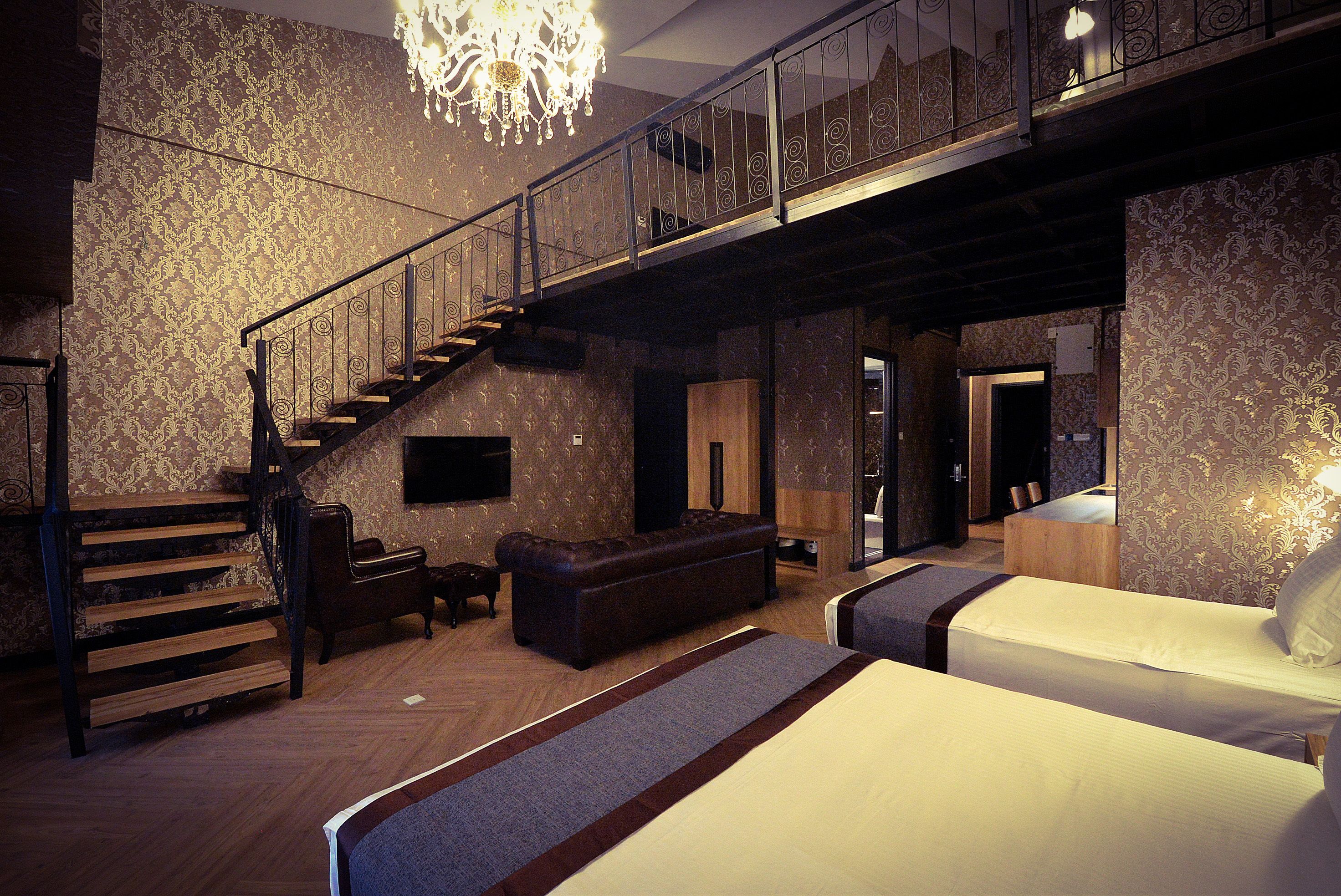 classic duplex | in-room safe, iron/ironing board, free wifi