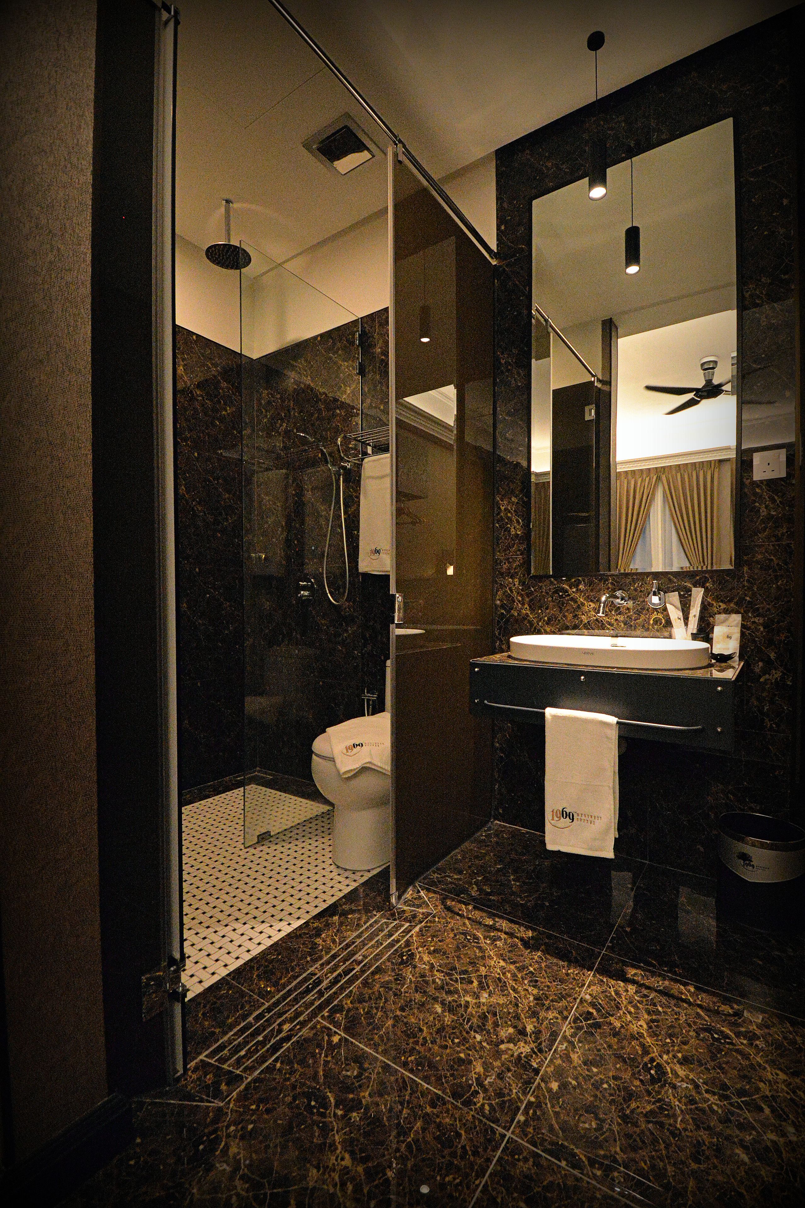 Bathroom shower