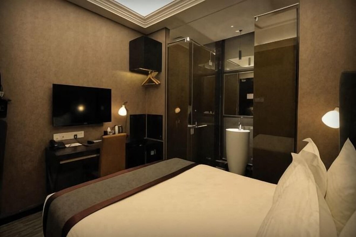 Deluxe Premier Room