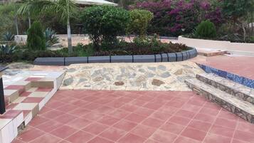 Thức ăn và đồ uống