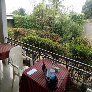 Breakfast, lunch, dinner served; local cuisine  - Auberge Du Municipal (Bouake)