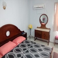 Habitación doble | 1 dormitorio, escritorio, cortinas opacas y wifi gratis