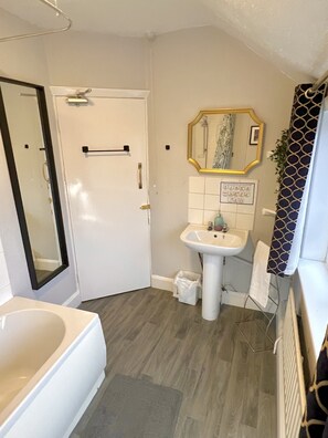 Bathroom - The Horse & Jockey (Gainsborough)