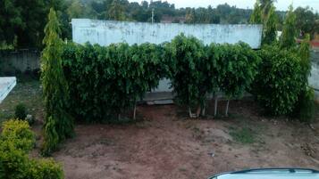 مواقف سيارات مجانية