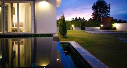 L.A. Pool Villa Huahin