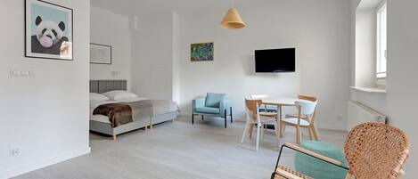 舒適開放式套房, 1 間臥室, 簡易廚房 | 1 間臥室、獨特裝潢、布置獨特、熨斗/熨衣板