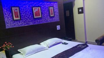 Peti besi dalam bilik, seterika/papan seterika, Wi-fi percuma