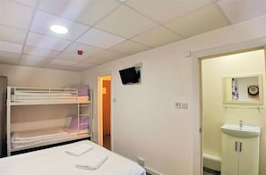 Family Room, Ensuite