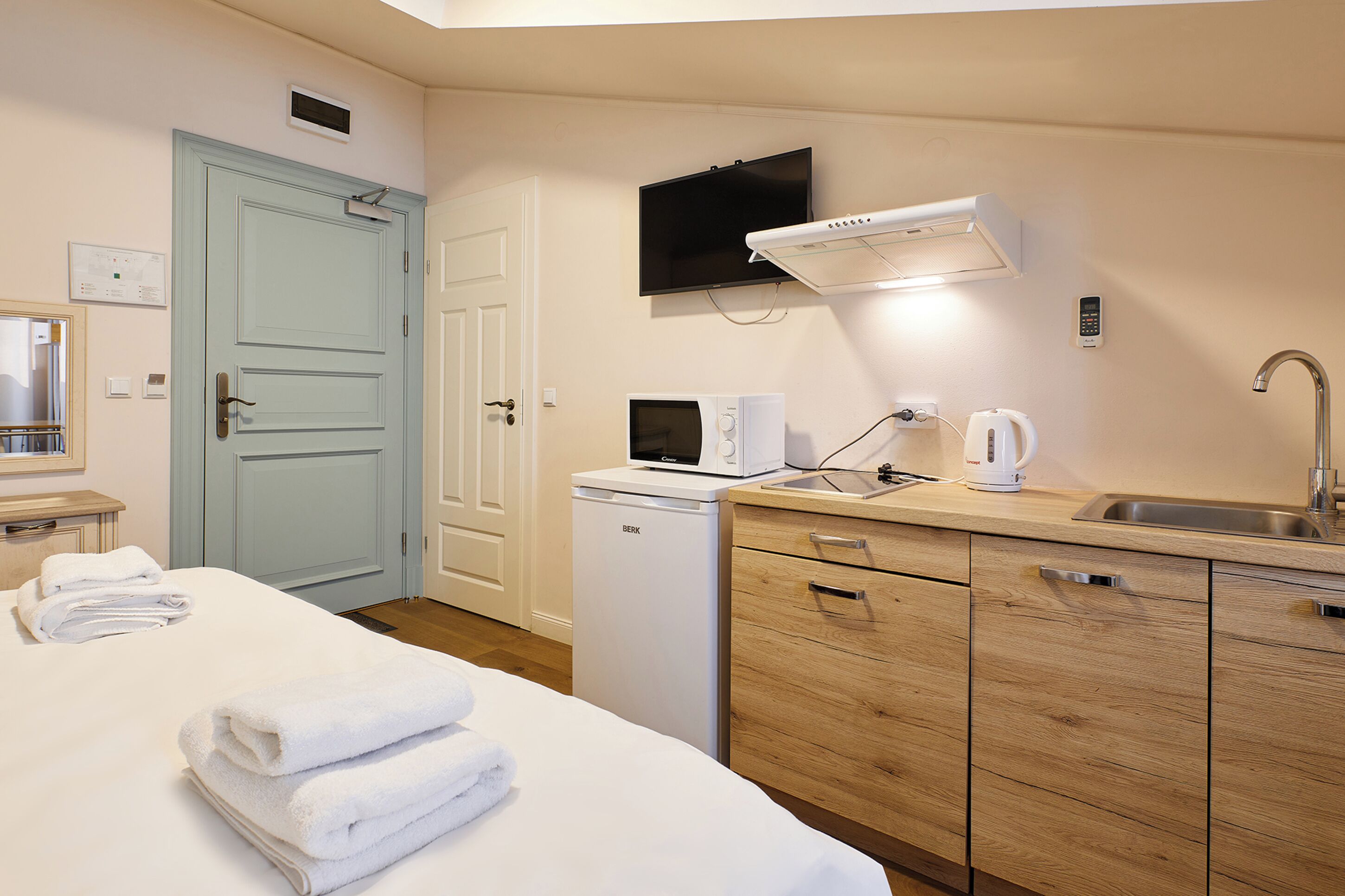 double or twin room | private kitchen