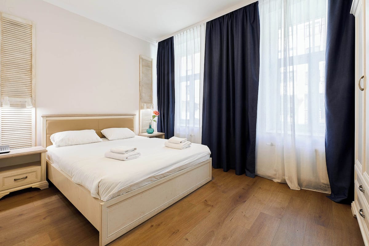 1 bilik tidur, peralatan tempat tidur premium, bar mini