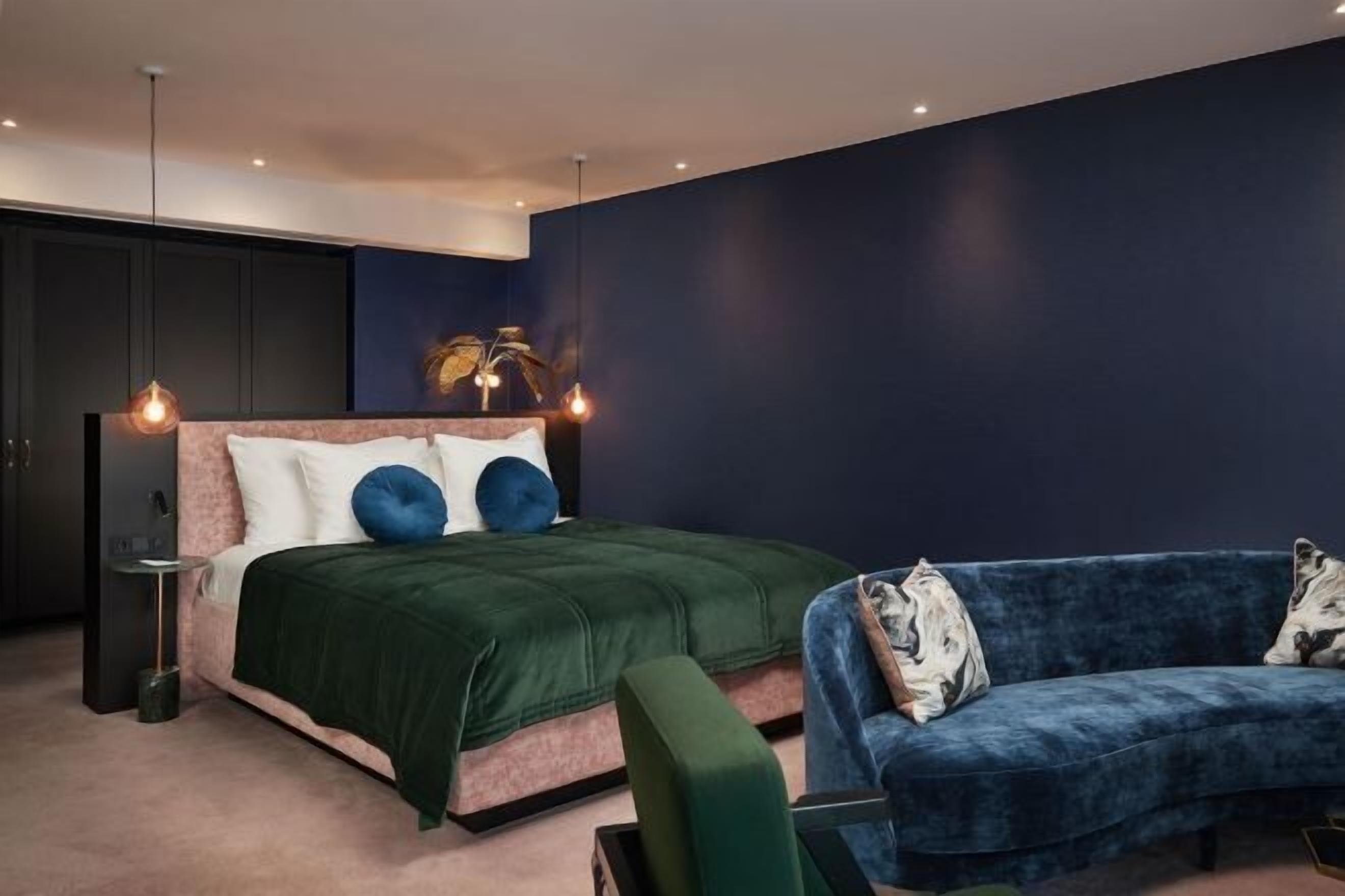 In-room safe, desk, laptop workspace, blackout curtains