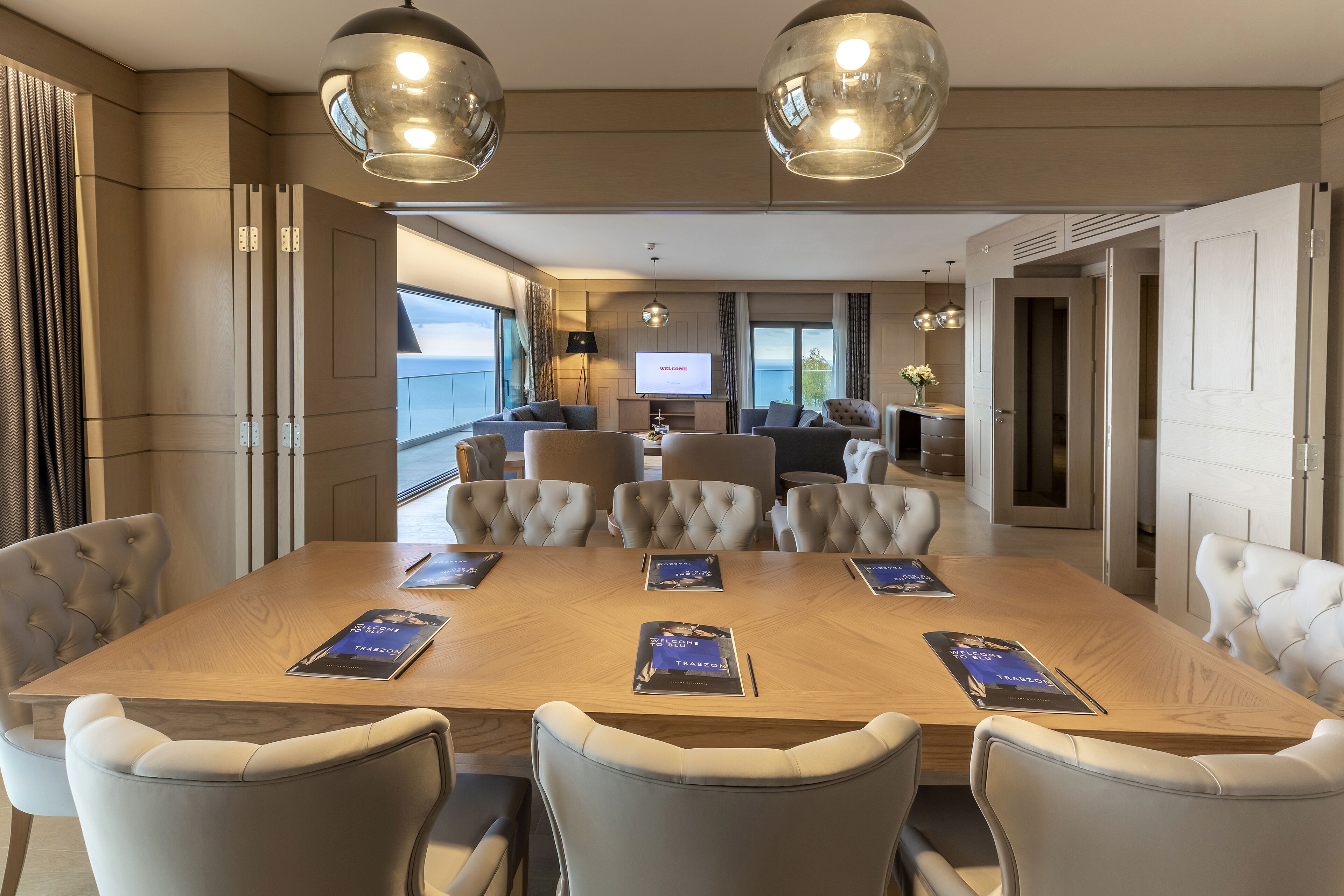 1 bedroom, egyptian cotton sheets, premium bedding, down duvets