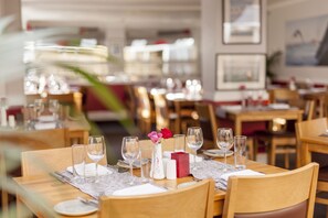 Restaurant - The Seaview Hotel (Seaview)