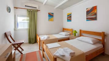 3 bedrooms, iron/ironing board, travel cot, free WiFi