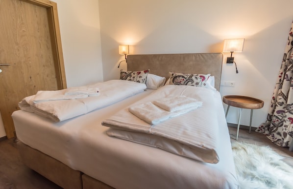 2 dormitorios, tabla de planchar con plancha, wifi gratis y ropa de cama