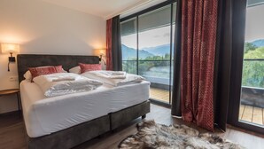2 bedrooms, in-room safe, iron/ironing board, WiFi (free)
