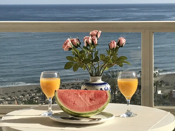 Apartment, 1 Bedroom, Terrace, Sea View | 1 bedroom, iron/ironing board, cribs/infant beds, free WiFi - Tamarindos (Benalmádena)