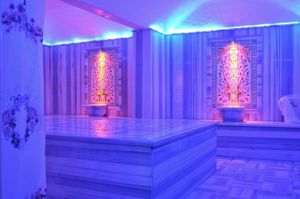 Hot stone massages, Thai massages