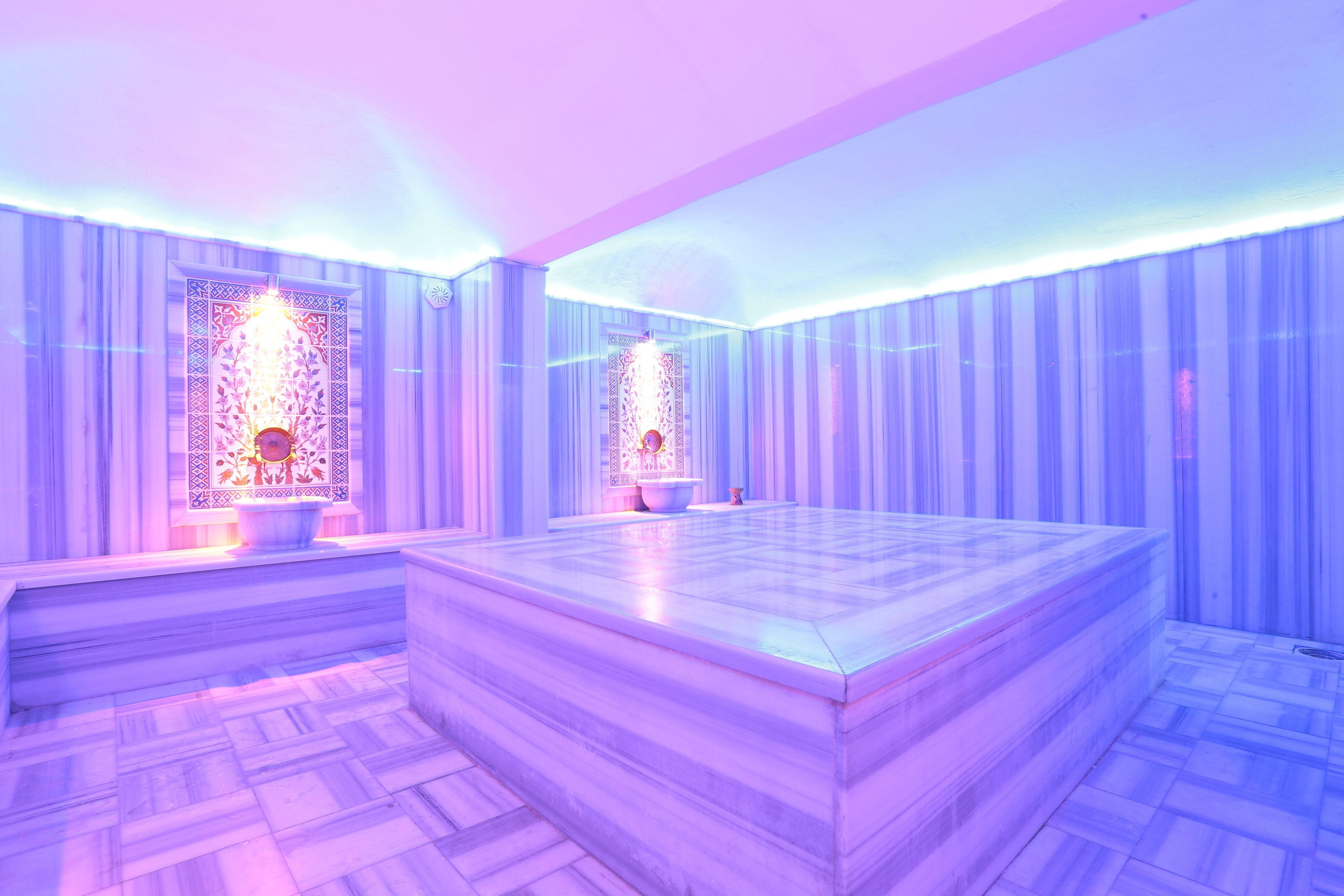 Hot stone massages, Thai massages