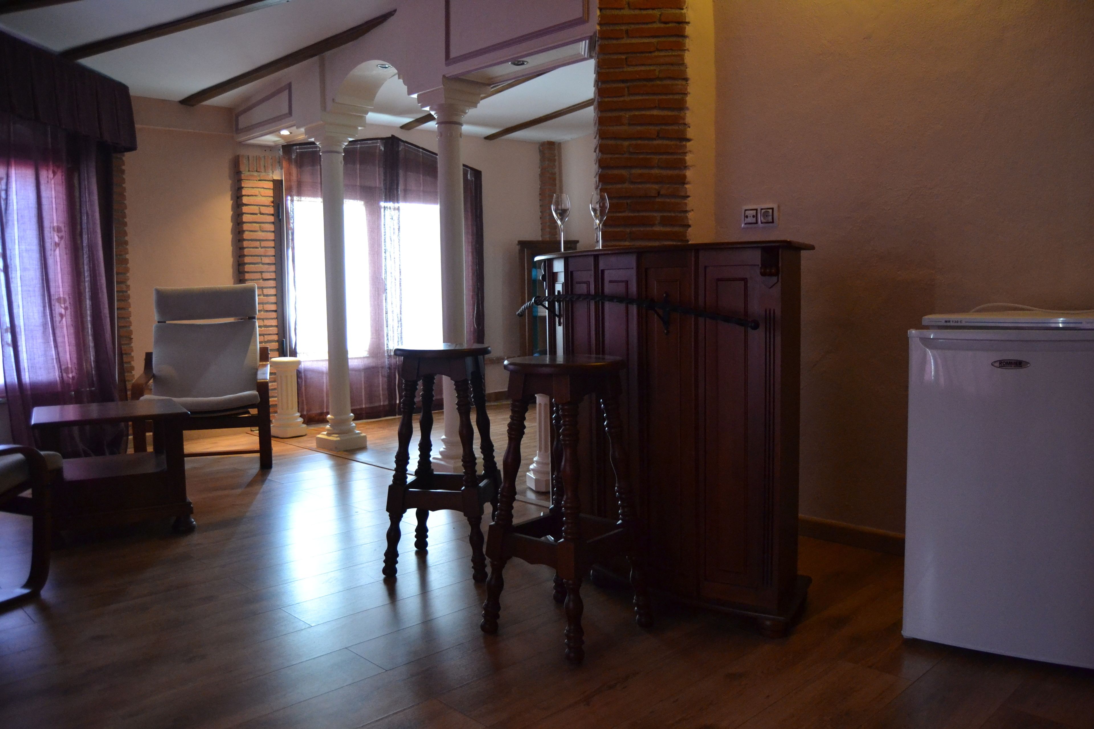 Suite, bubbelbad (204 Cueva de la Encantada) | Woonruimte | Een flatscreentelevisie