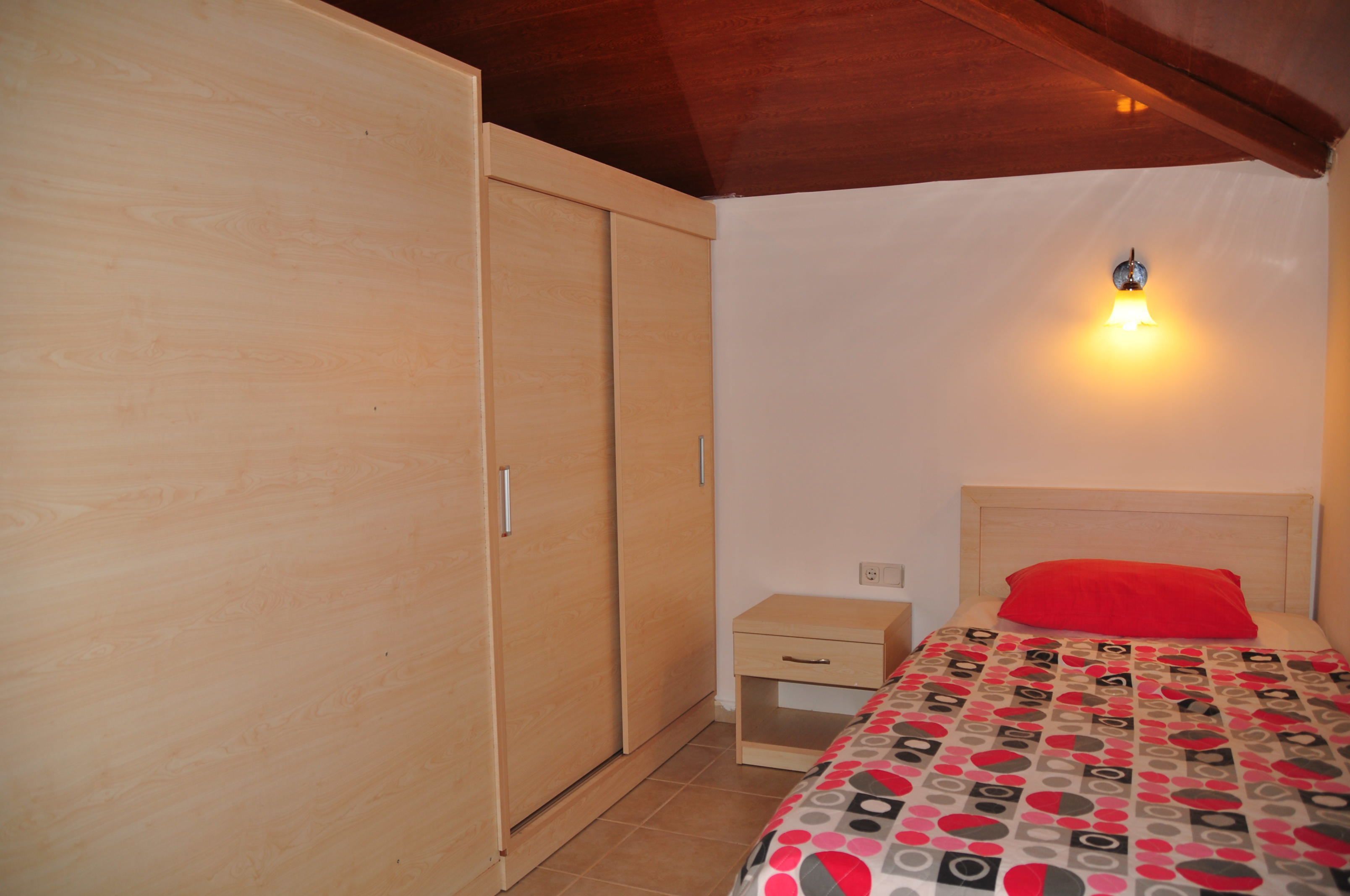 Barnesenger (inkludert) og sengetøy