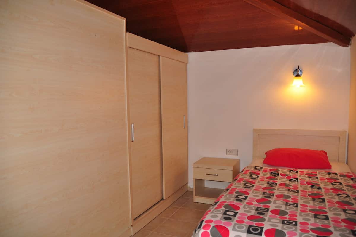 Barnesenger (inkludert) og sengetøy