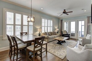 Dining - Ocean Cottage 106 Oceanfront cottage with spectacular views! (Jekyll Island)