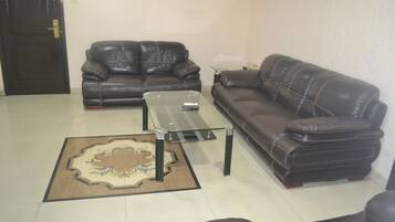 Presidential Suite | Living area | Flat-screen TV