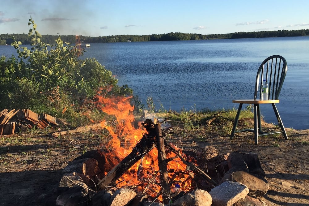 The Shores of Deer Lake - Rye