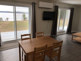 特色套房, 湖景 | 私人简易厨房 | 冰箱、微波炉、烤箱、炉灶