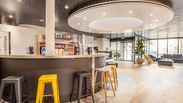 2 Bars/Lounges, Bar auf der Dachterrasse