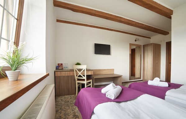 Chambre Standard avec lits jumeaux | Literie de qualité, minibar, coffre-fort, bureau