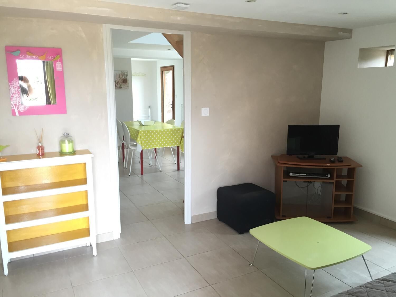 Télévision à écran plat