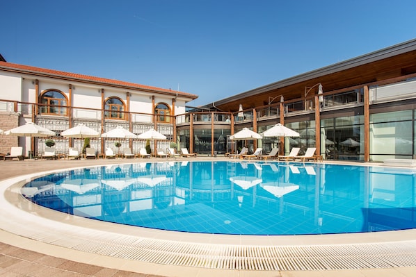 Front of property - Kamengrad Hotel & SPA (Panagyurishte)
