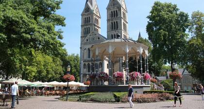 Hotel Roermond Next Door