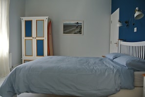 Free WiFi, bed sheets - Sligo Bay Lodge (Rosses Point)