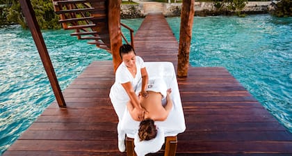 Mia Bacalar Luxury Resort & Spa
