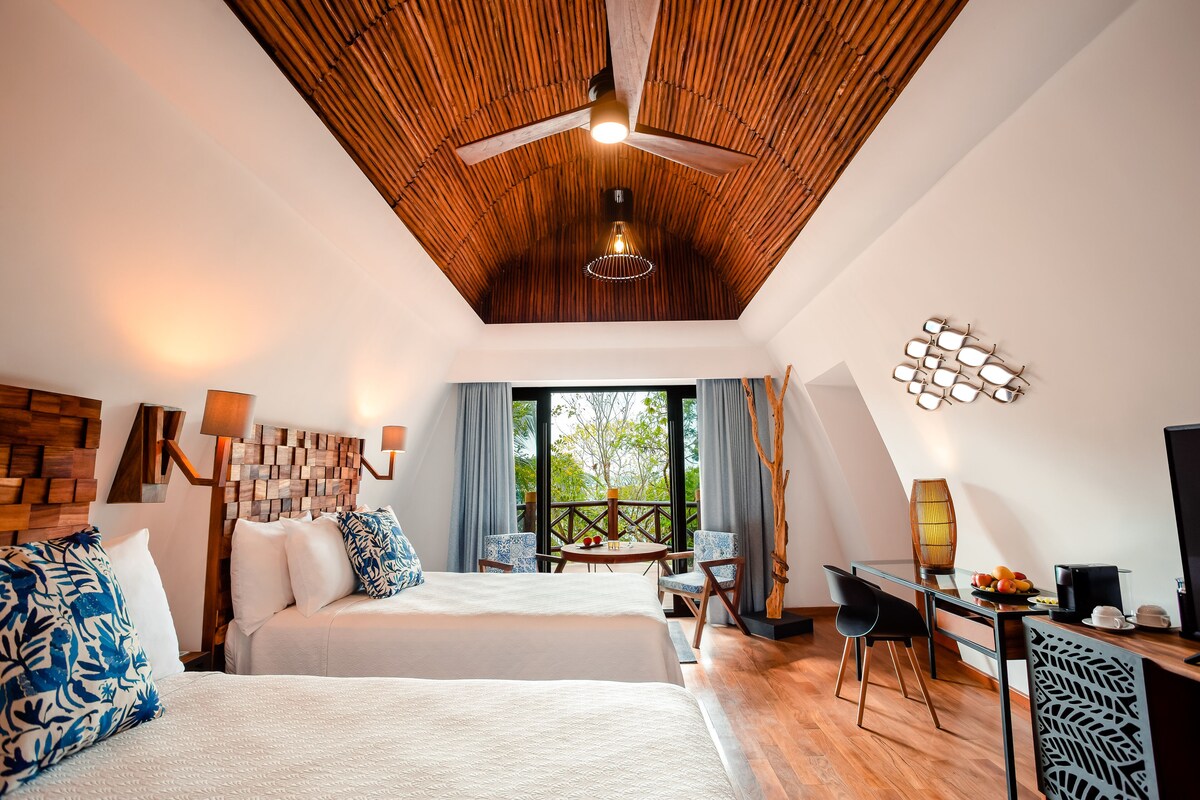Mia Bacalar Luxury Resort & Spa Guestroom